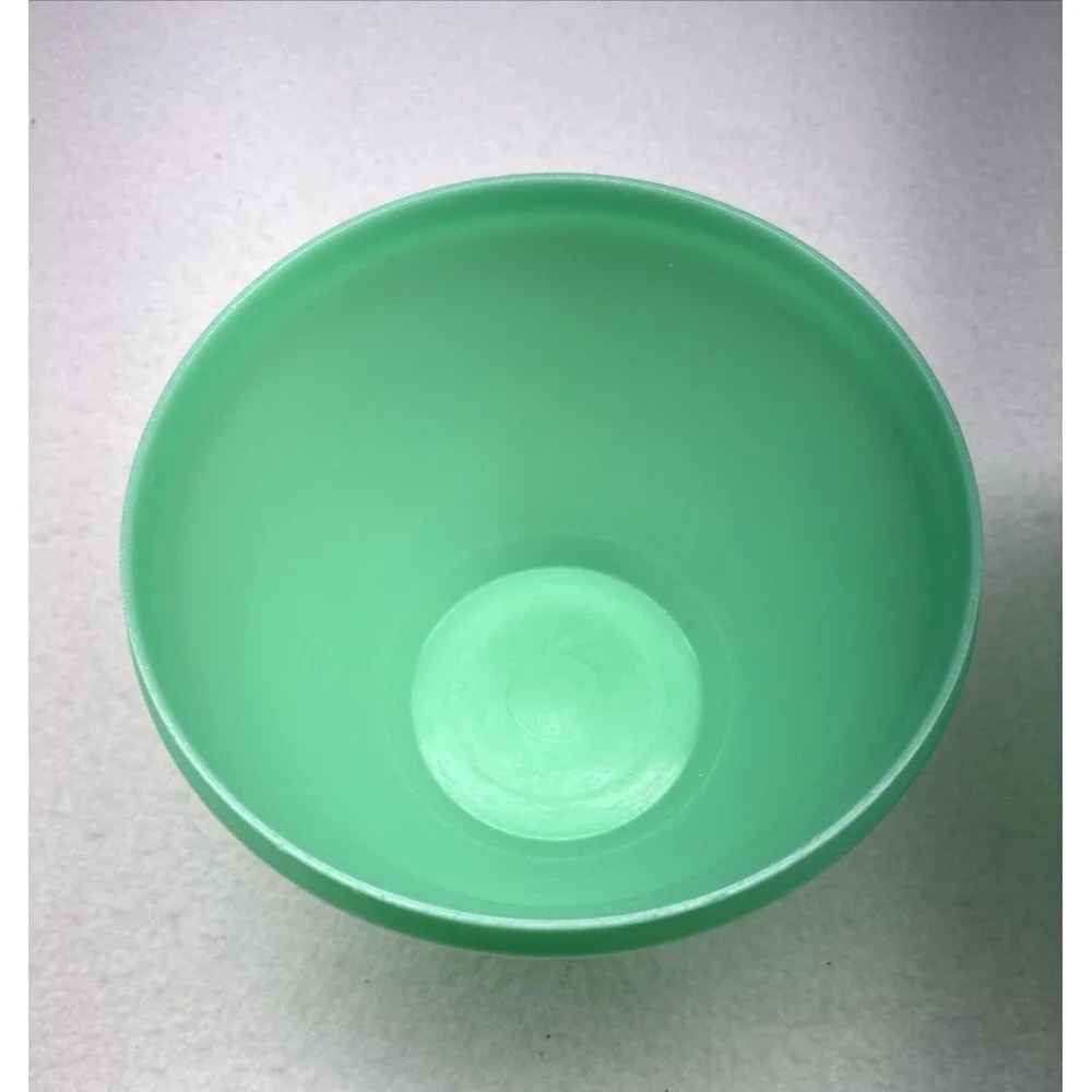 Tupperware Vintage 70s Crisp-It #679 Jadeite Green Lettuce Keeper Bowl Only
